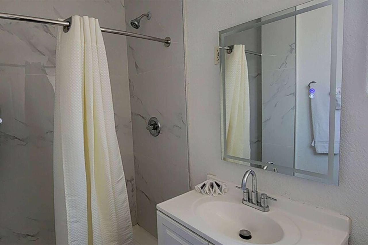 Super 8 By Wyndham El Centro North Hotel Екстериор снимка