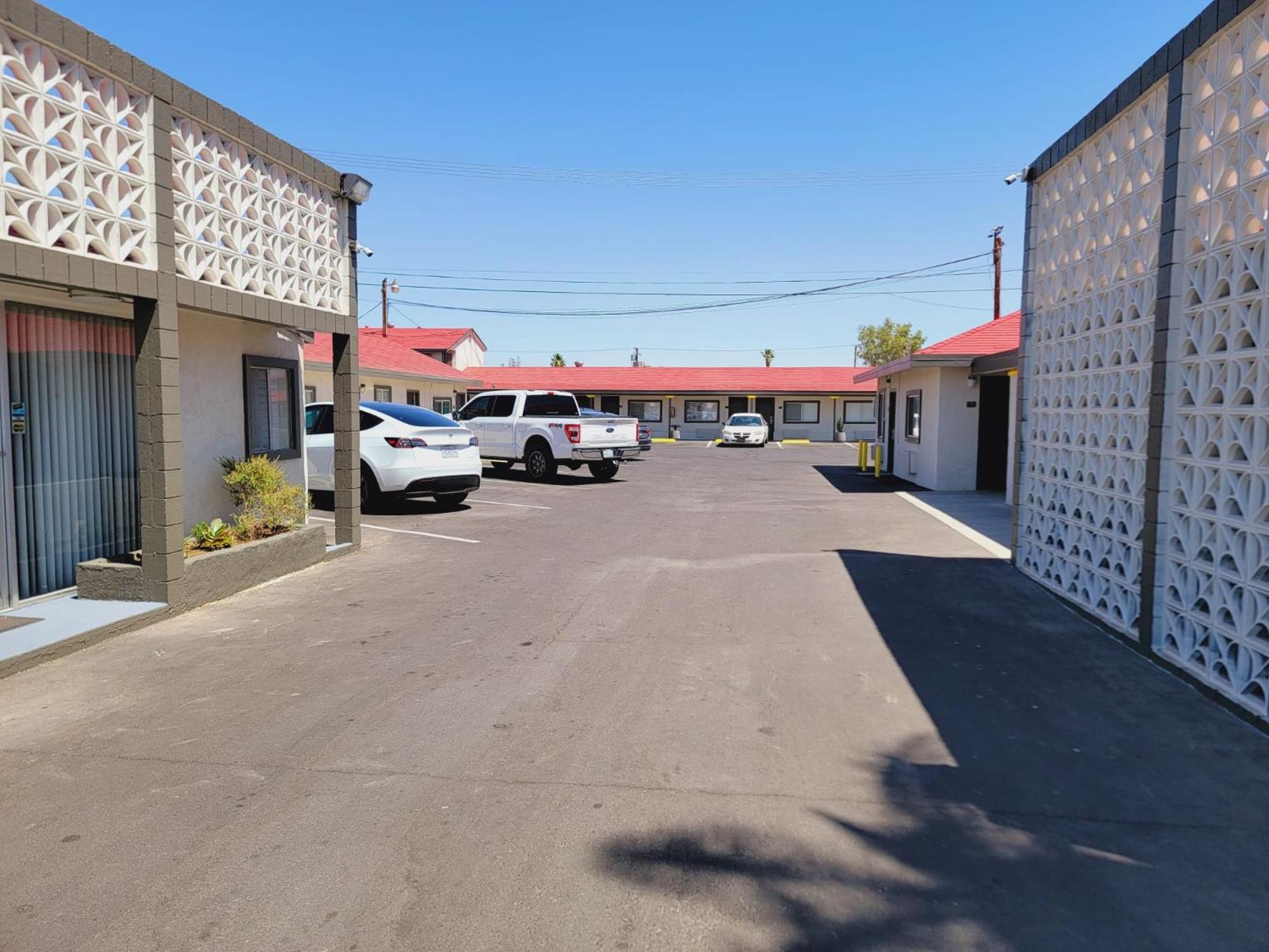 Super 8 By Wyndham El Centro North Hotel Екстериор снимка